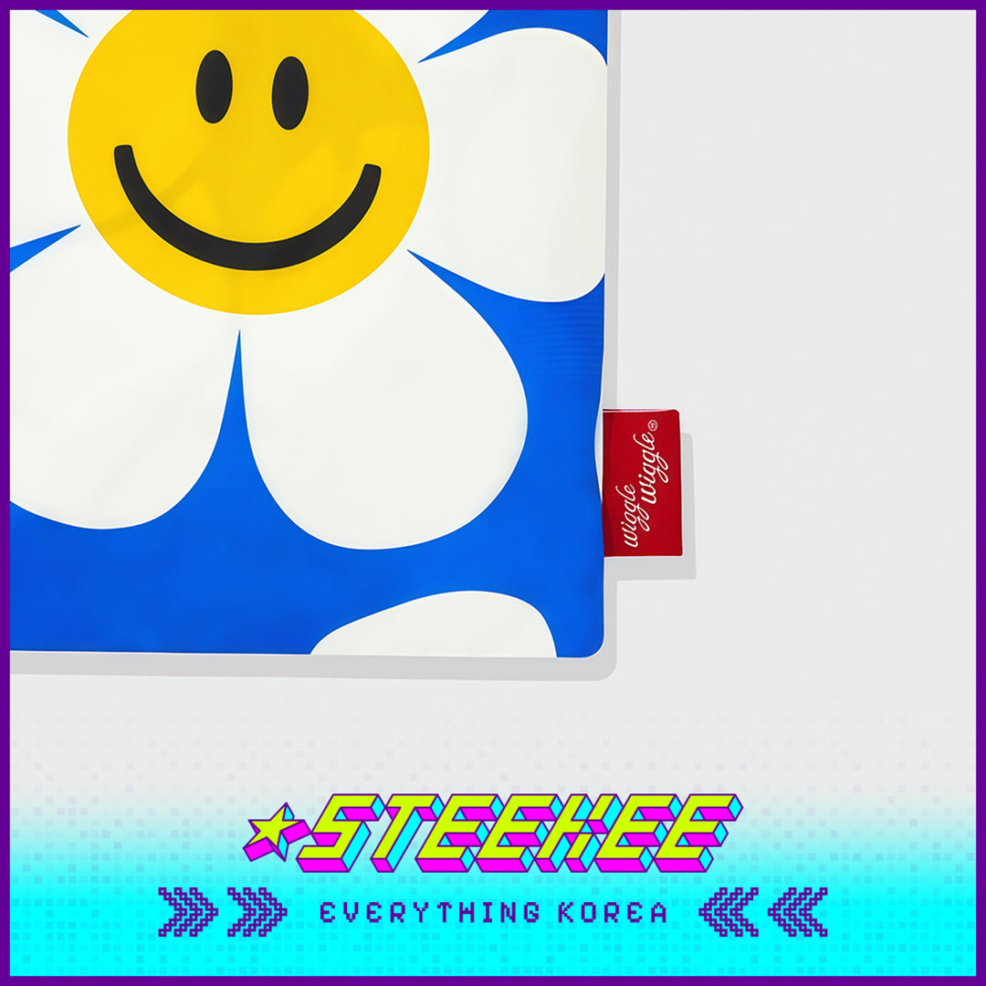 Wiggle Wiggle Blue Daisy Children's Raincoat Kids Full Body Waterproof Raincoat by Steekee Korea 4434