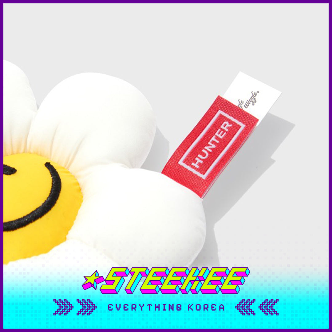 Wiggle Wiggle × HUNTER Co-Branded Daisy Toy Keychain Pendant Accessories by Steekee Korean 4442