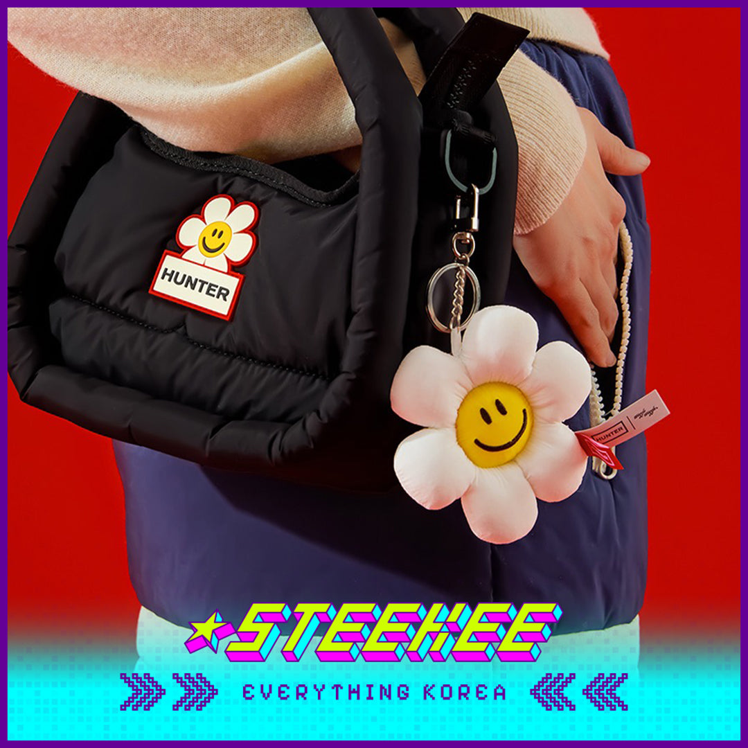 Wiggle Wiggle × HUNTER Co-Branded Daisy Toy Keychain Pendant Accessories by Steekee Korean 4442