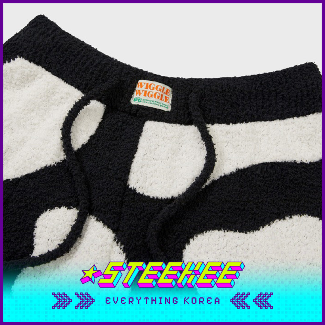 Wiggle Wiggle Hooded Autumn and Winter Warm Pajamas Set Casual Home Clothes by Steekee Korea 4448