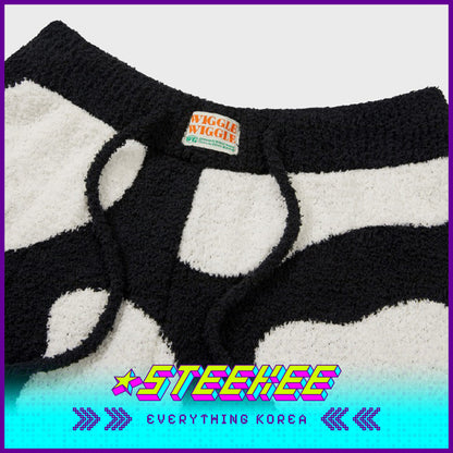 Wiggle Wiggle Hooded Autumn and Winter Warm Pajamas Set Casual Home Clothes by Steekee Korea 4448