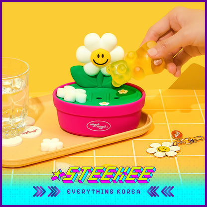 Wiggle Wiggle Smile We Love Daisy Silicone Soap Tray Home Bathroom Washbasin Soap Drain Box by Steekee Korea 4451
