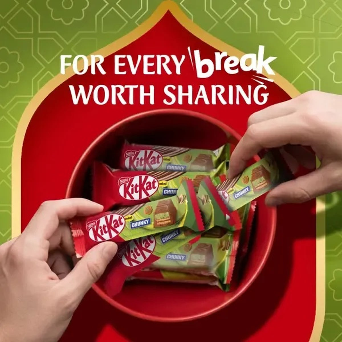 Nestlé Kit Kat Chunky Mini Pistachio Kunafa Milk Chocolate Wafer 166g 10 Mini Bars UAE